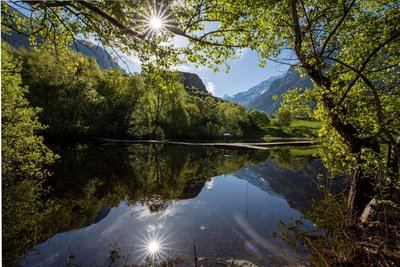 Le lac Lovitel et le refuge des Clots