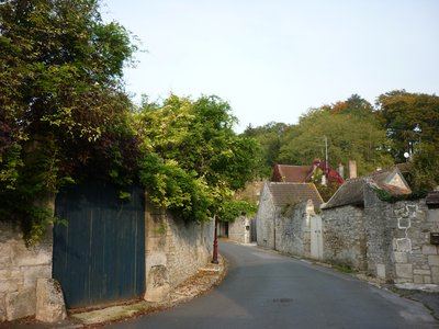 Fleurines, au cœur de la forêt