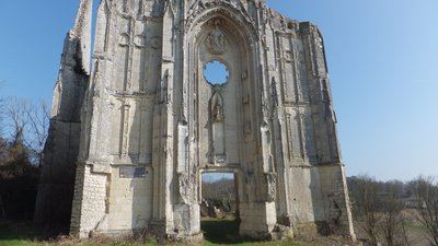 Lavoirs et Collégiale des Roches Tranchelion - variante 1
