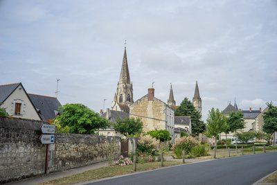 Le Puy-Notre-Dame et son vignoble