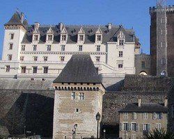GR® 782 Chemin Henri IV